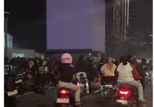komunitas_motor_nekat_tutup_jalan_di_thamrin-4WjZ_large